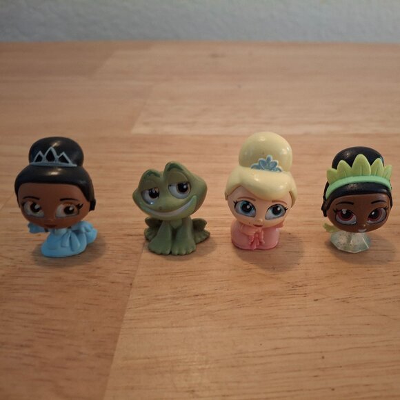 Disney Doorables Lot of 5 From Princess and the Frog - Picture 1 of 2